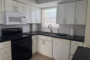 910 Michigan Ave, Miami Beach, FL 33139 - Photo 4