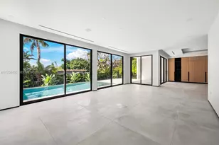2096 Alamanda Dr, North Miami, FL 33181 - Photo 12