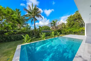 2096 Alamanda Dr, North Miami, FL 33181 - Photo 16