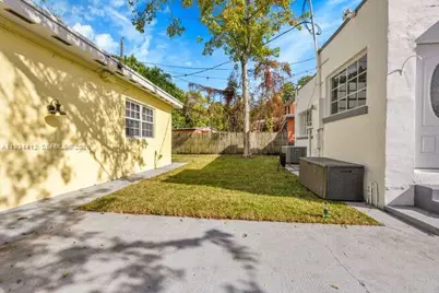 1785 SW 10th St, Miami, FL 33135 - Photo 32