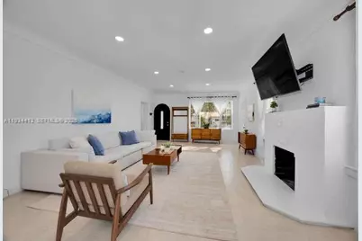 1785 SW 10th St, Miami, FL 33135 - Photo 2