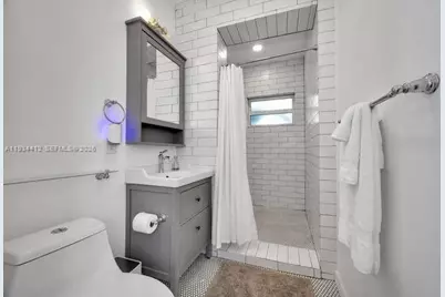 1785 SW 10th St, Miami, FL 33135 - Photo 12