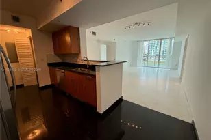 325 S Biscayne Blvd, Miami, FL 33131 - Photo 4