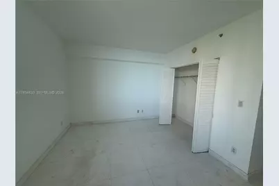 325 S Biscayne Blvd #621, Miami, FL 33131 - Photo 12