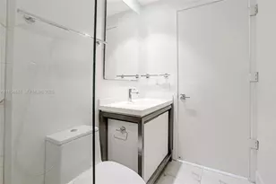 2000 Metropica Wy, Sunrise, FL 33323 - Photo 20