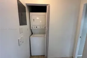 1024 S Independence Dr, Homestead, FL 33034 - Photo 8