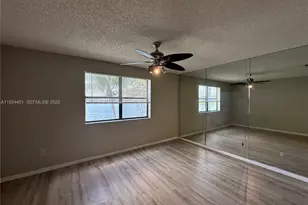 1024 S Independence Dr, Homestead, FL 33034 - Photo 10