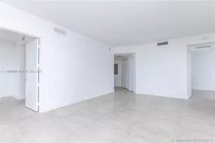 488 NE 18th St, Miami, FL 33132 - Photo 10