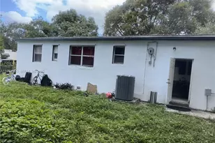1121 NW 56th St, Miami, FL 33127 - Photo 12