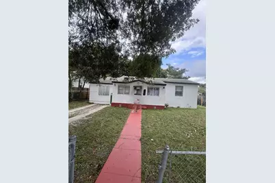 1121 NW 56th St, Miami, FL 33127 - Photo 2