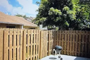 2066 SW 82nd Ave, Davie, FL 33324 - Photo 12