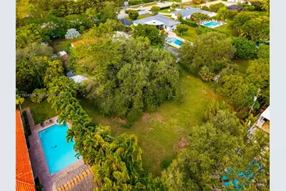 7901 SW 72nd Ave, Miami, FL 33143 - Photo 2