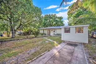 16234 NE 9th Ct, North Miami Beach, FL 33162 - Photo 4