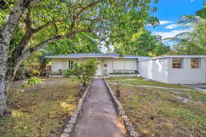 16234 NE 9th Ct, North Miami Beach, FL 33162 - Photo 1
