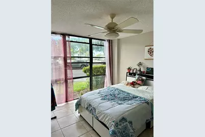 1000 Parkview Dr #107, Hallandale Beach, FL 33009 - Photo 6