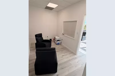 665 E 49 St, Hialeah, FL 33013 - Photo 10