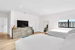 920 W 47th Ct, Miami Beach, FL 33140 - Photo 12