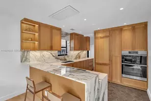 920 W 47th Ct, Miami Beach, FL 33140 - Photo 4