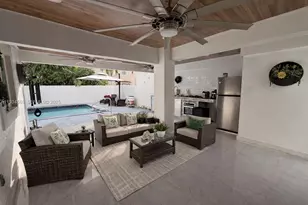 8242 NW 200th Terrace, Hialeah, FL 33015 - Photo 6