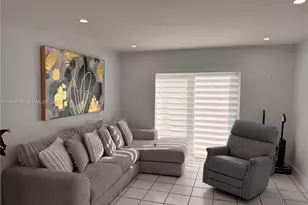 8242 NW 200th Terrace, Hialeah, FL 33015 - Photo 20