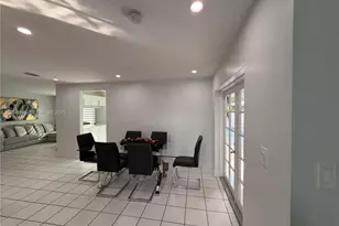 8242 NW 200th Terrace, Hialeah, FL 33015 - Photo 22