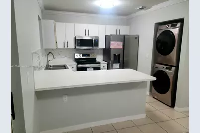 10658 NW 87th Ct #10658, Hialeah Gardens, FL 33018 - Photo 4