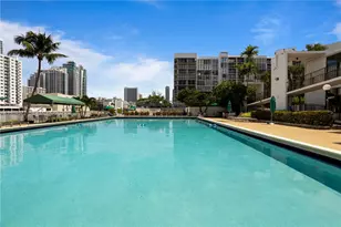 1000 Parkview Dr, Hallandale Beach, FL 33009 - Photo 34