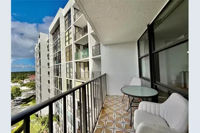 1000 Parkview Dr #723, Hallandale Beach, FL 33009 - Photo 26
