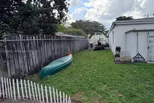 1323 NE 182nd St, North Miami Beach, FL 33162 - Photo 18