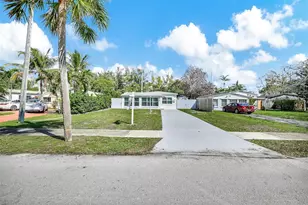 1323 NE 182nd St, North Miami Beach, FL 33162 - Photo 4