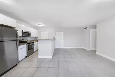 1960 NE 161st St #202, North Miami Beach, FL 33162 - Photo 4