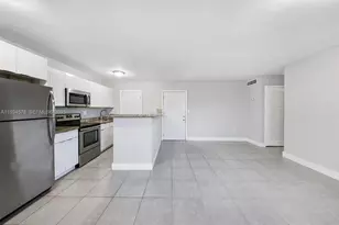 1960 NE 161st St, North Miami Beach, FL 33162 - Photo 4