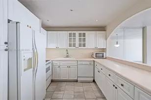 2801 NE 183rd St, Aventura, FL 33160 - Photo 6