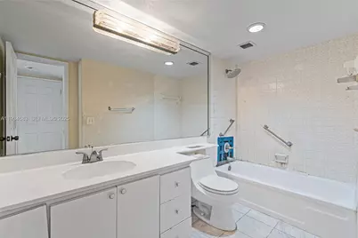2801 NE 183rd St #510W, Aventura, FL 33160 - Photo 18