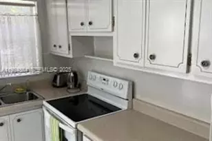 201 NE 14th Ave, Hallandale Beach, FL 33009 - Photo 4