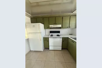 8100 Sunrise Lakes Blvd #109, Sunrise, FL 33322 - Photo 22