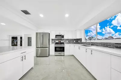 2410 NW 155th Ter, Miami Gardens, FL 33054 - Photo 28