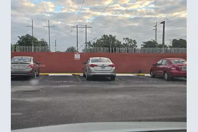 7520 W 20th Ave #202, Hialeah, FL 33016 - Photo 6