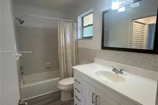 2800 NE 203rd St, Aventura, FL 33180 - Photo 12