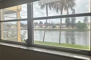 2800 NE 203rd St, Aventura, FL 33180 - Photo 10