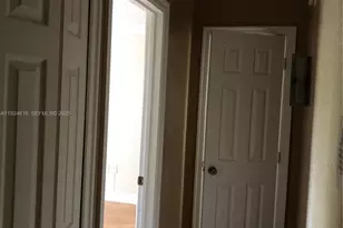 17255 SW 95th Ave, Palmetto Bay, FL 33157 - Photo 8