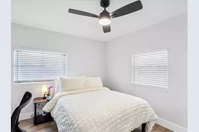 1048 NW 33rd Ave, Miami, FL 33125 - Photo 48