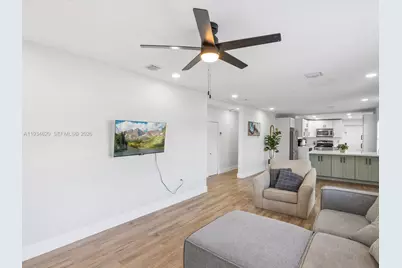 1048 NW 33rd Ave, Miami, FL 33125 - Photo 36