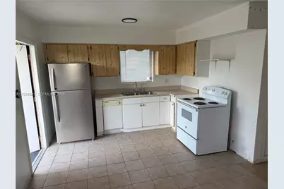 101 SW 4th Ave #2, Hallandale Beach, FL 33009 - Photo 1