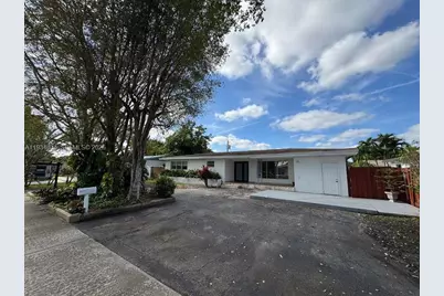 19410 NE 19th Ave, Miami, FL 33179 - Photo 18