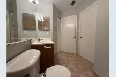 931 Coral Club Dr #931, Coral Springs, FL 33071 - Photo 10