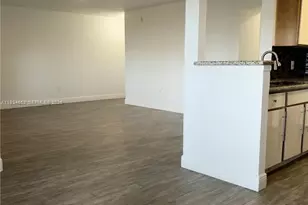 2445 NW 33rd St, Oakland Park, FL 33309 - Photo 10