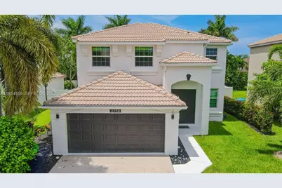 2738 Misty Oaks Cir, Royal Palm Beach, FL 33411 - Photo 2