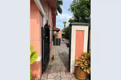 15005 SW 64th St #15005, Miami, FL 33193 - Photo 2