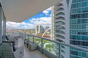 900 Biscayne Blvd, Miami, FL 33132 - Photo 32